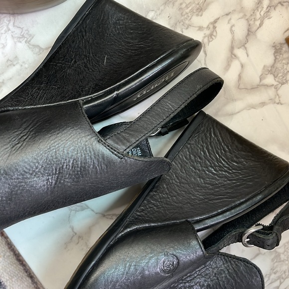 Born Women's Black Sandals Wedge Style Soft All Leather Size 10 M EUC - Picture 9 of 12